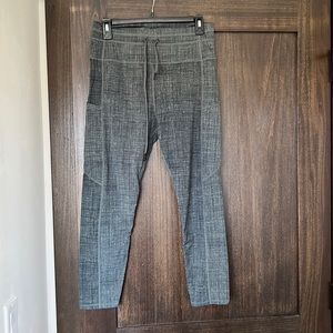 Zyia pocket leggings